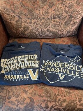 Lot of 2 Colosseum Vanderbilt Commodores Nashville Heather Gray Graphic Tee L